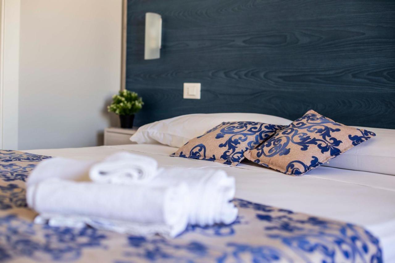 Elisir Suite Rooms By Marino Tourist 圣维托罗卡波 外观 照片